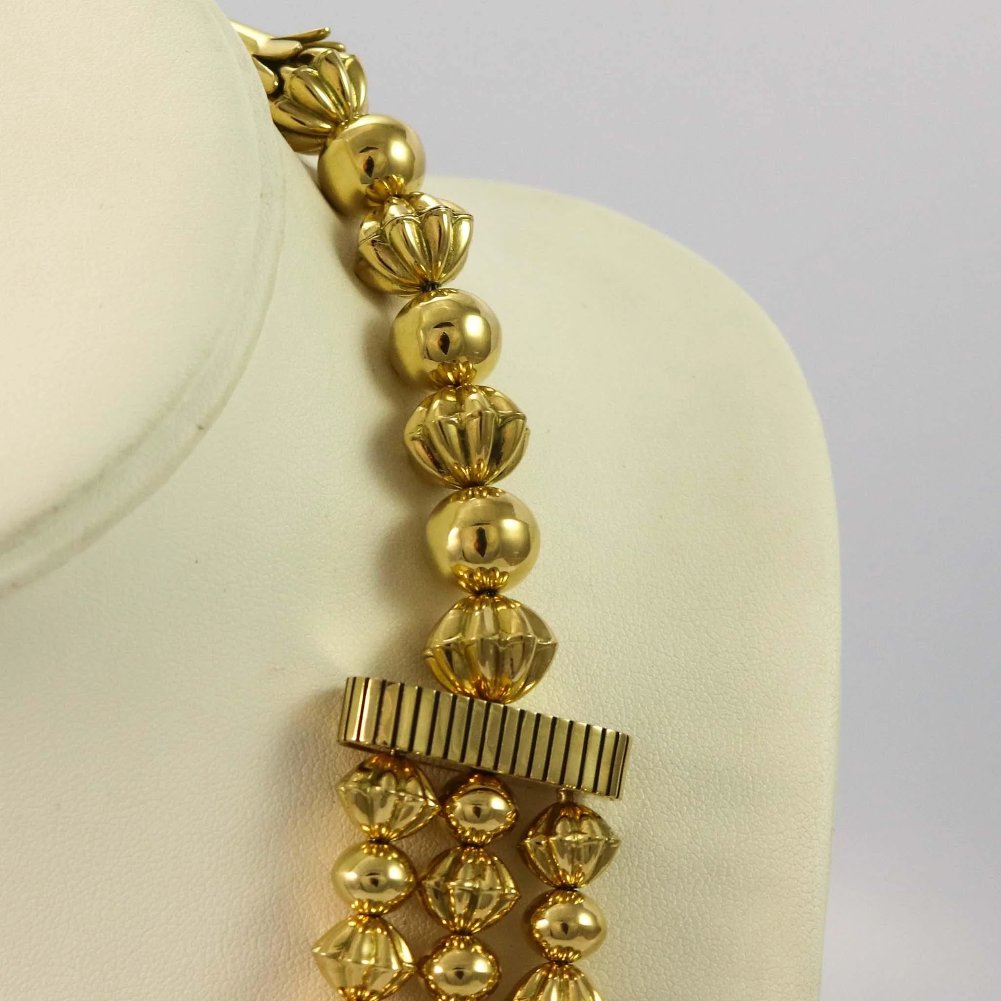 Award-Winning 18k Gold Bead Necklace - Image 4