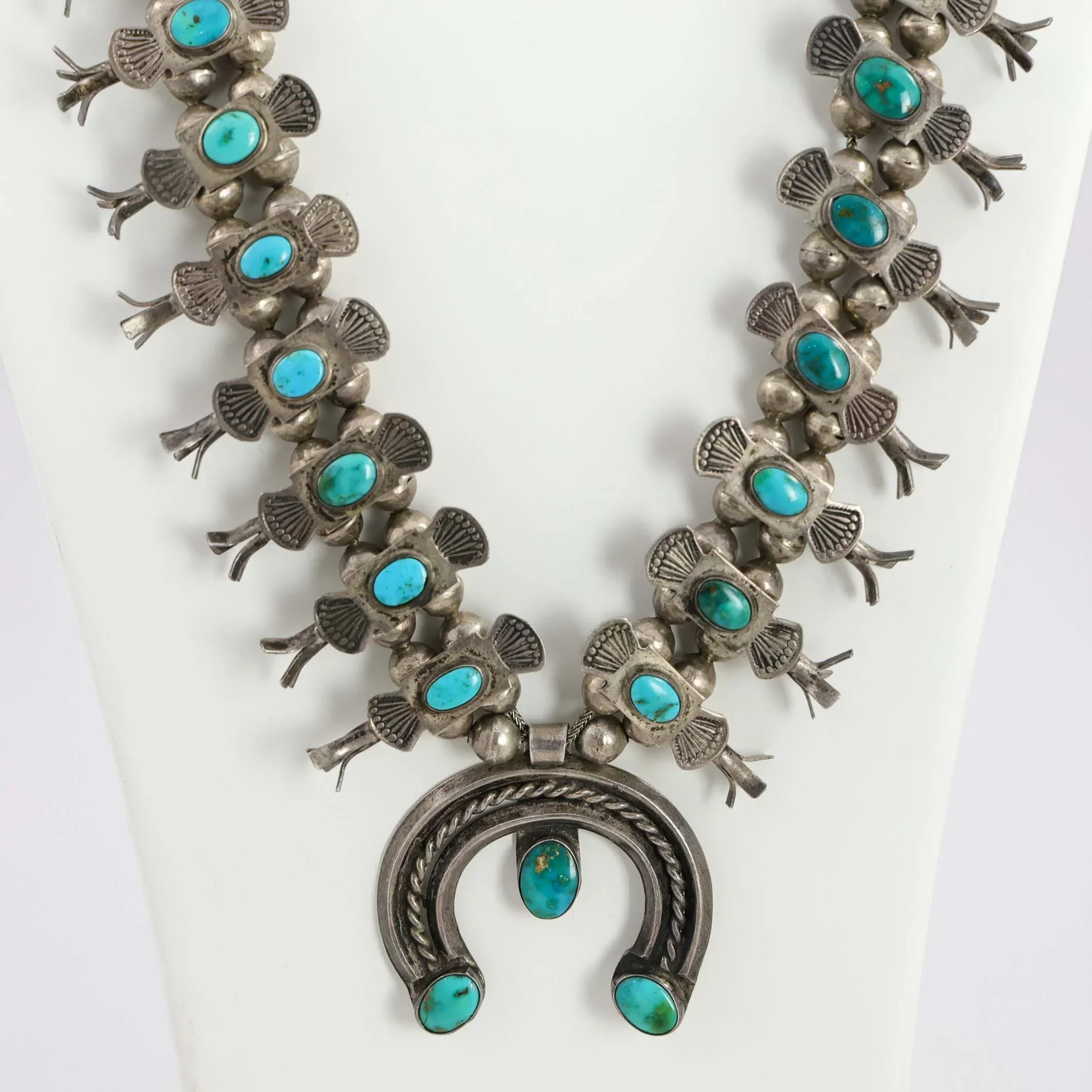 1930s Box Bow Squash Blossom - Image 2