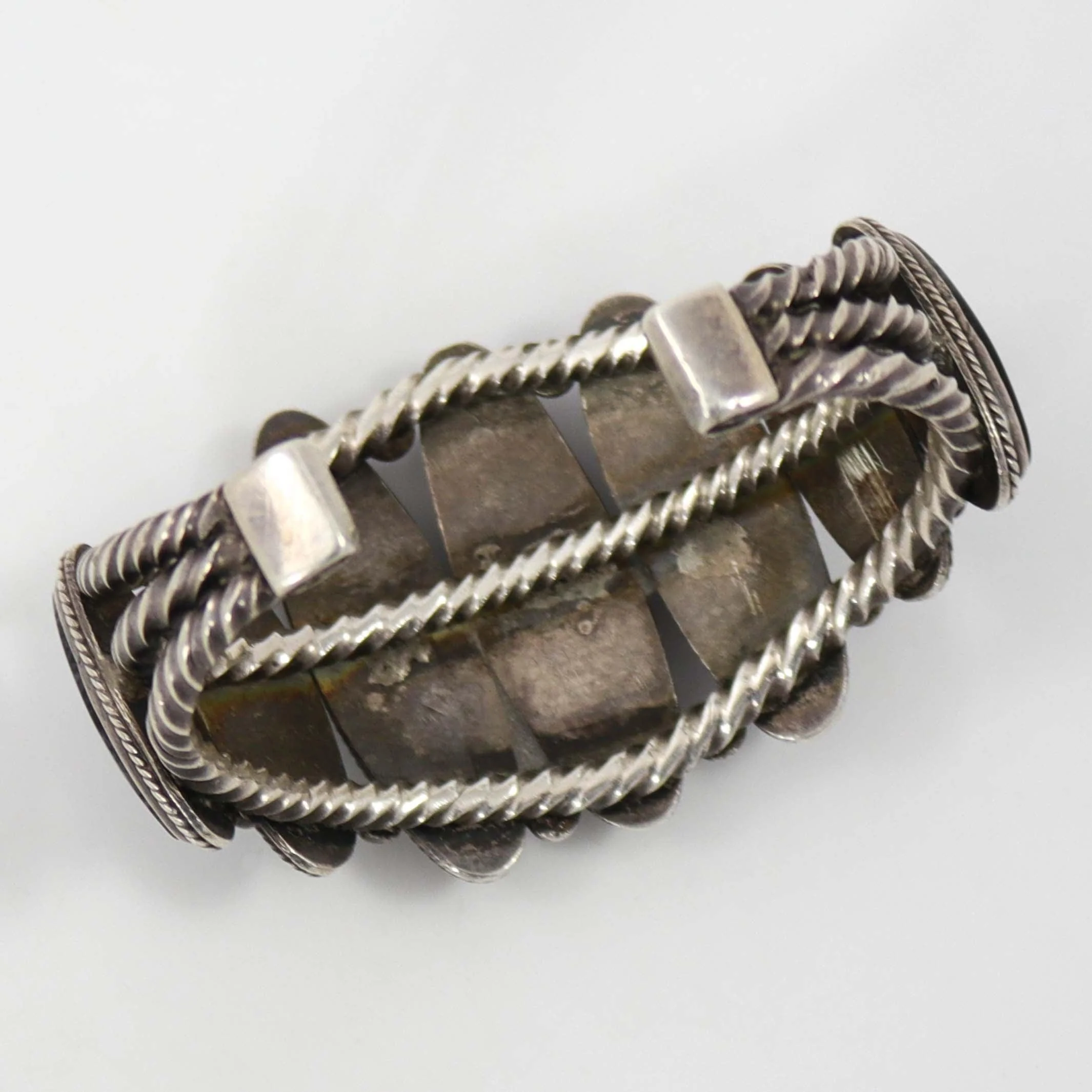 1940s Agate Row Bracelet - Image 4