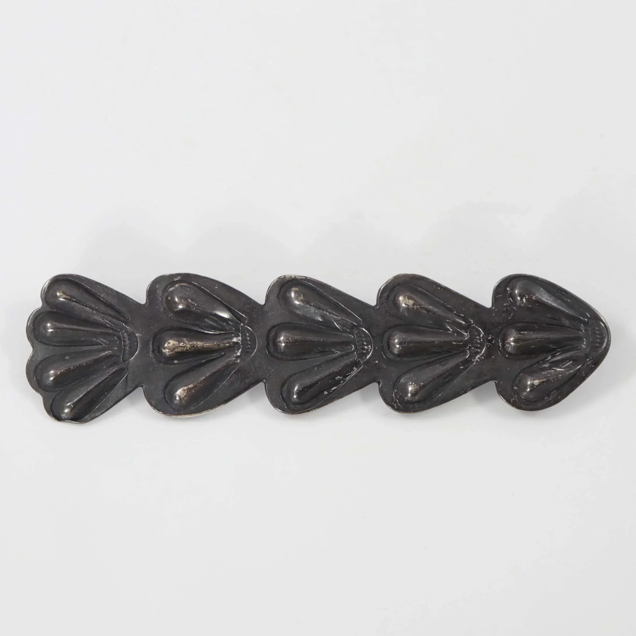 1940s Collar Tab Pin