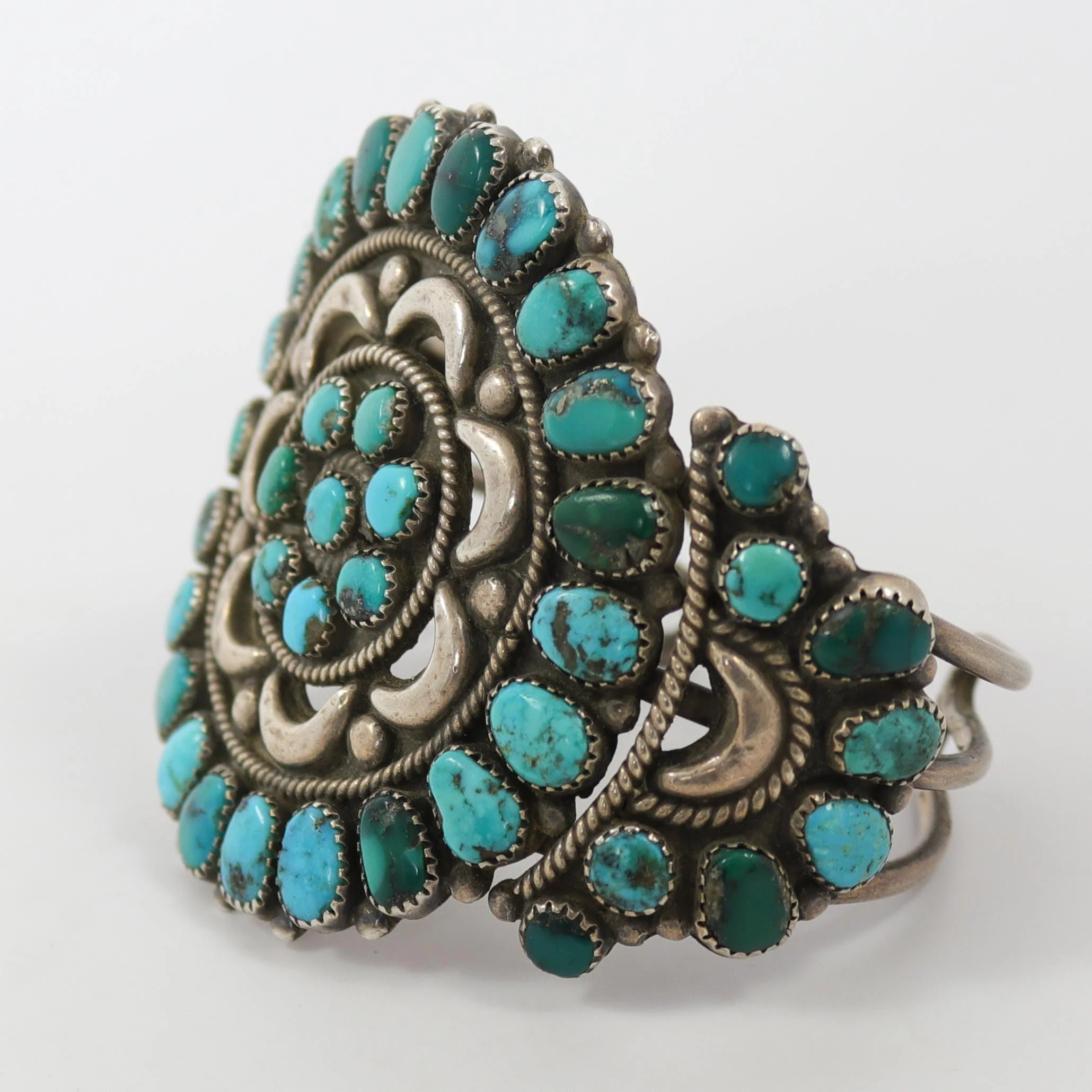 1940s Turquoise Cluster Cuff - Image 4
