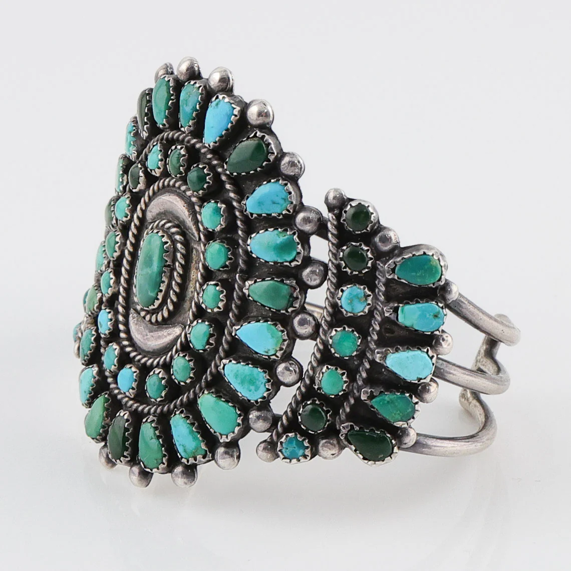 1940s Turquoise Cluster Cuff - Image 3