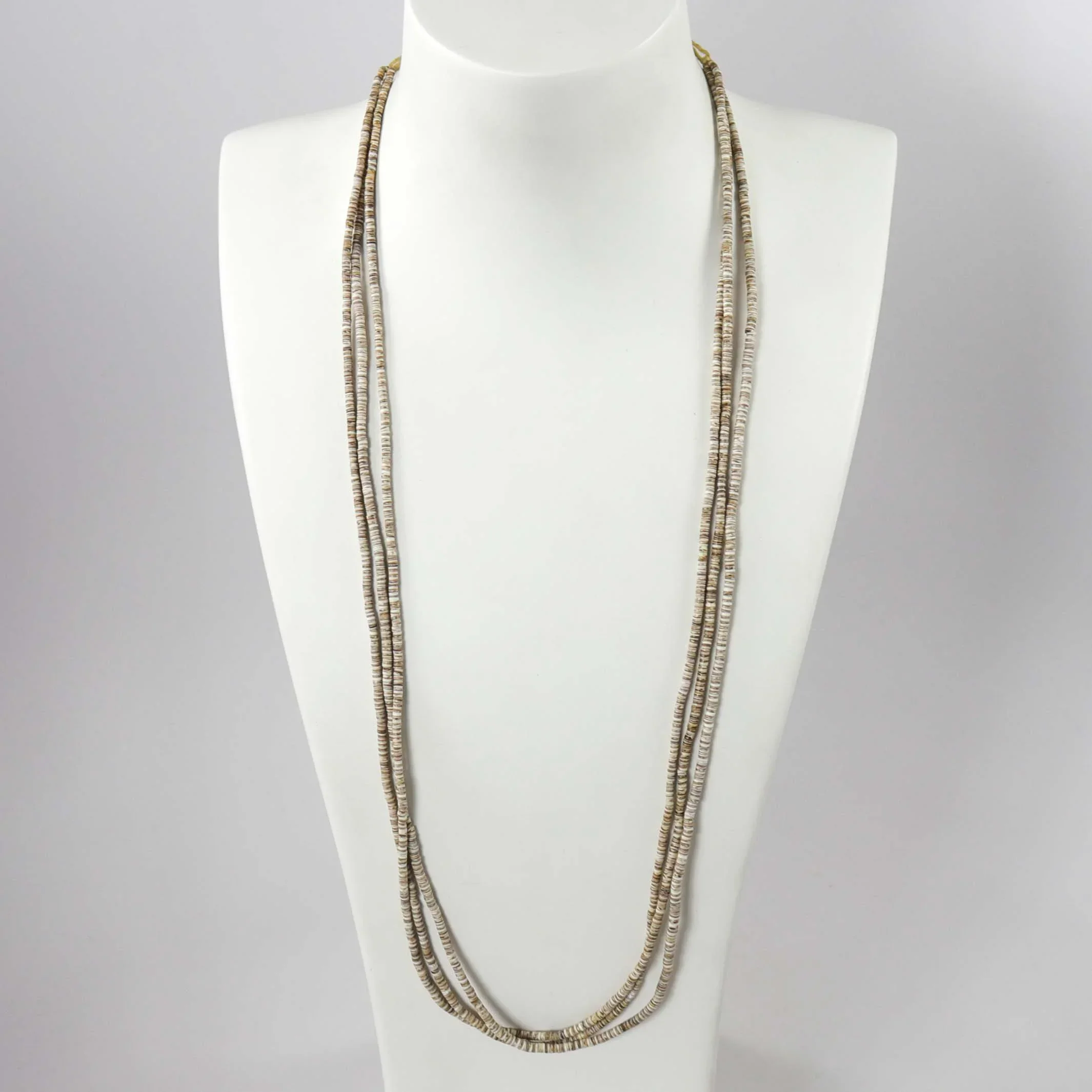 1960s Olive Shell Necklace