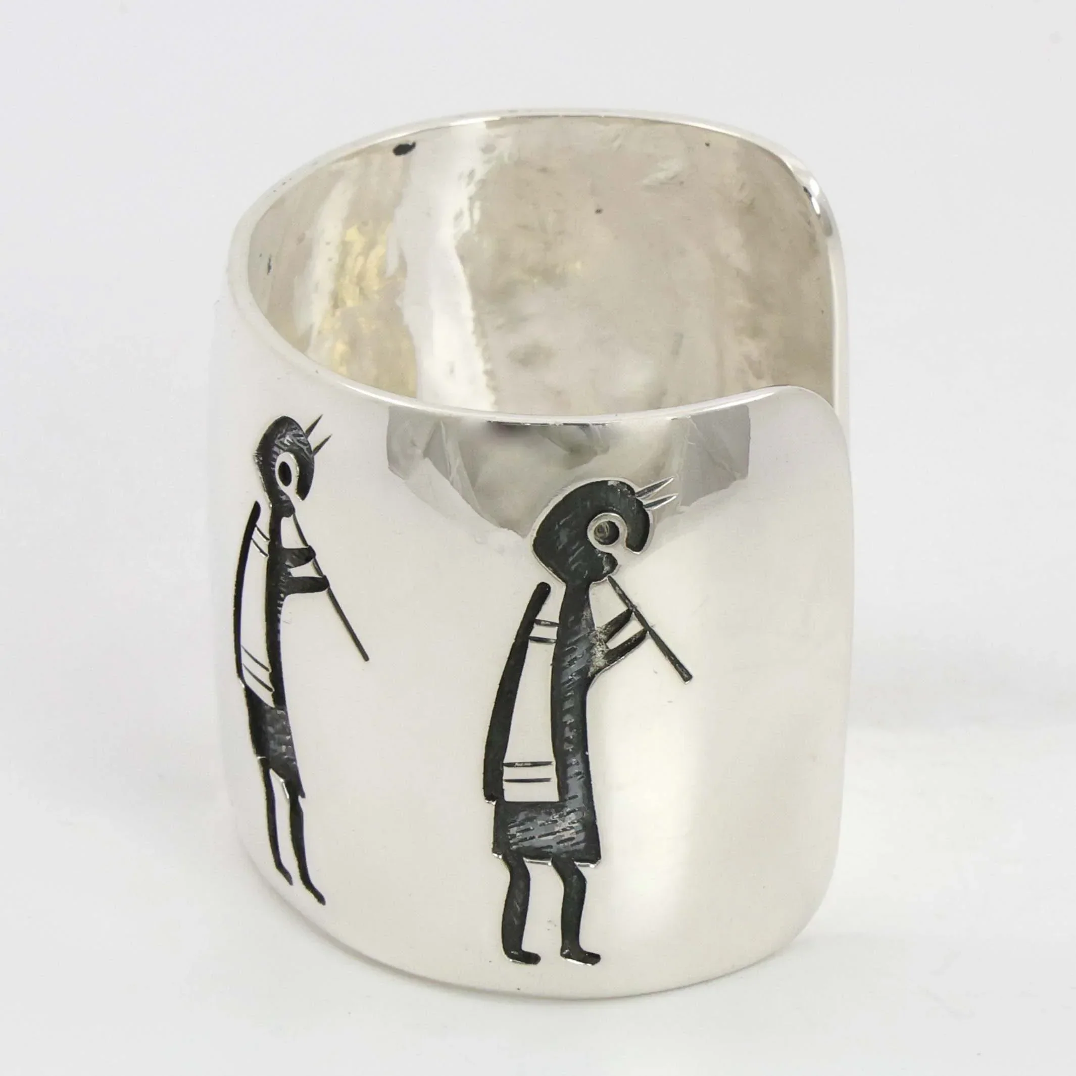 1970s Flute Player Procession Cuff - Image 4
