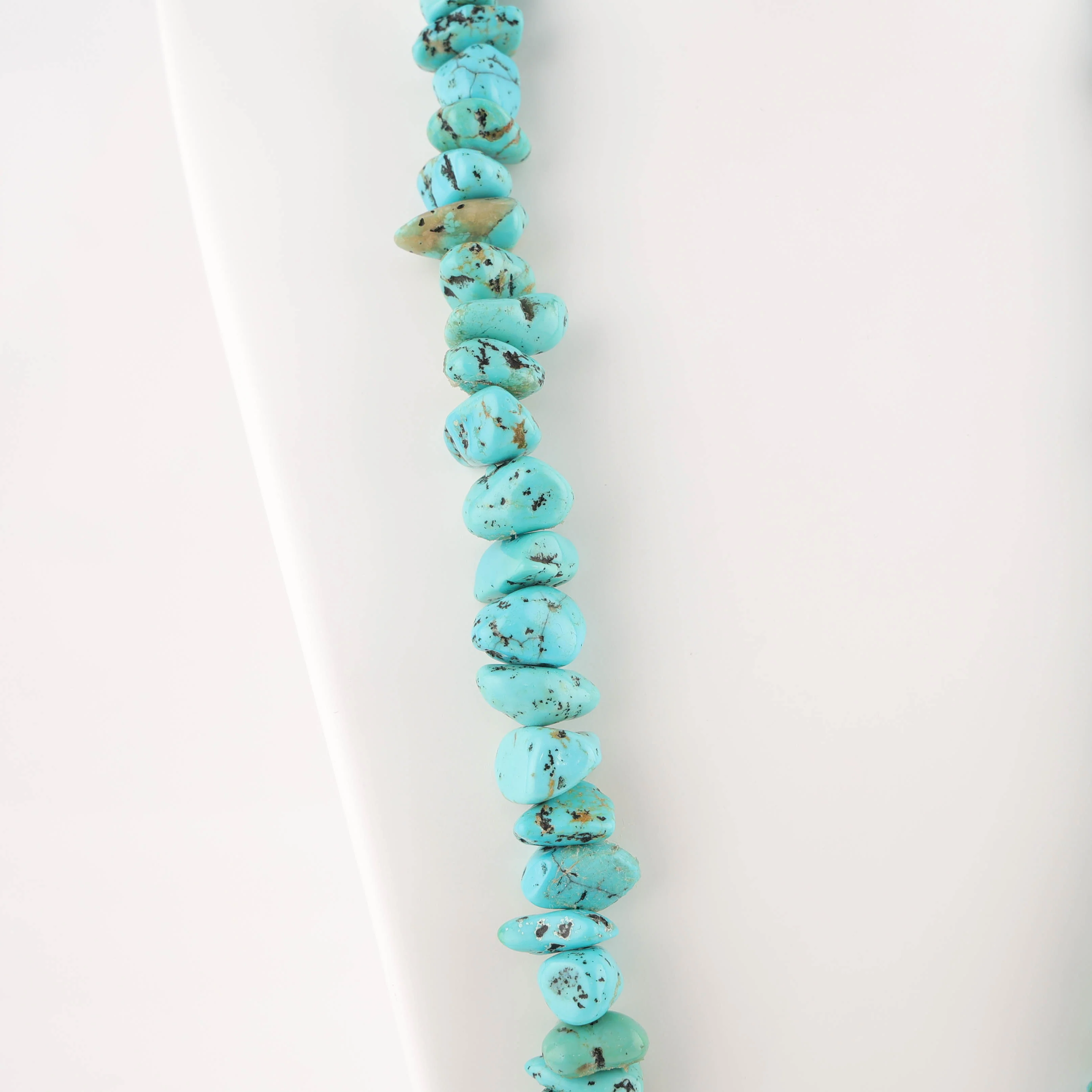 1970s Turquoise Nugget Necklace - Image 3