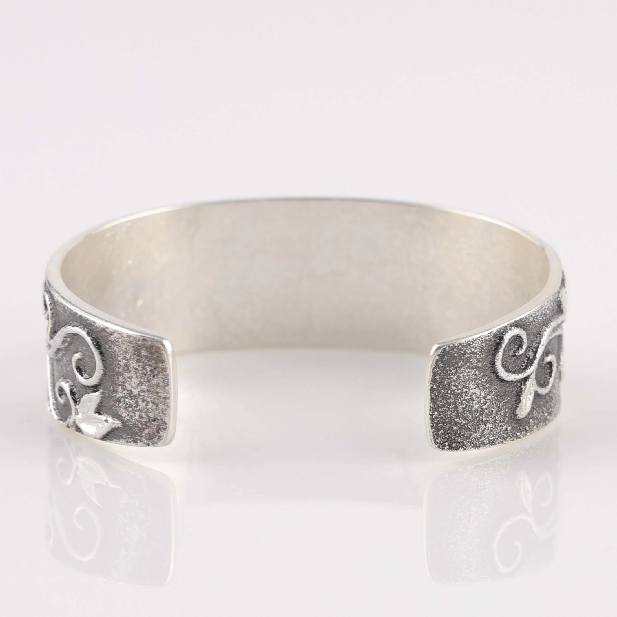 Coral Floral Cuff - Image 6