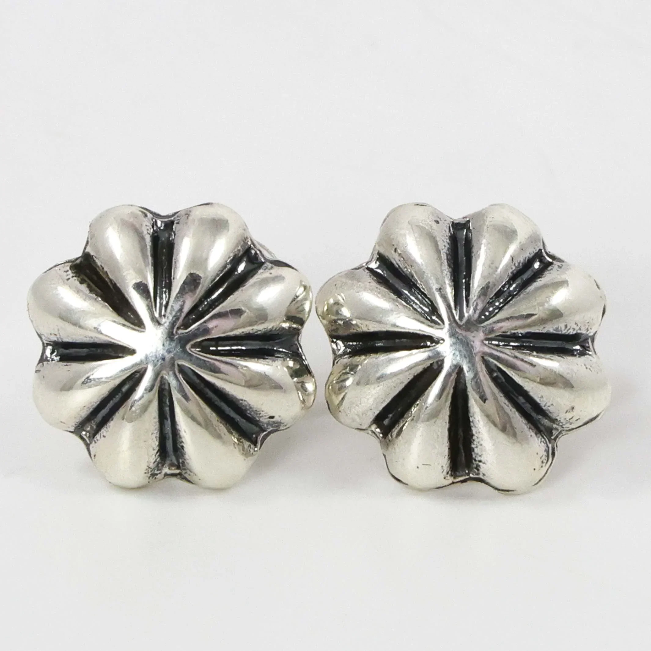 Navajo Pearl Earrings