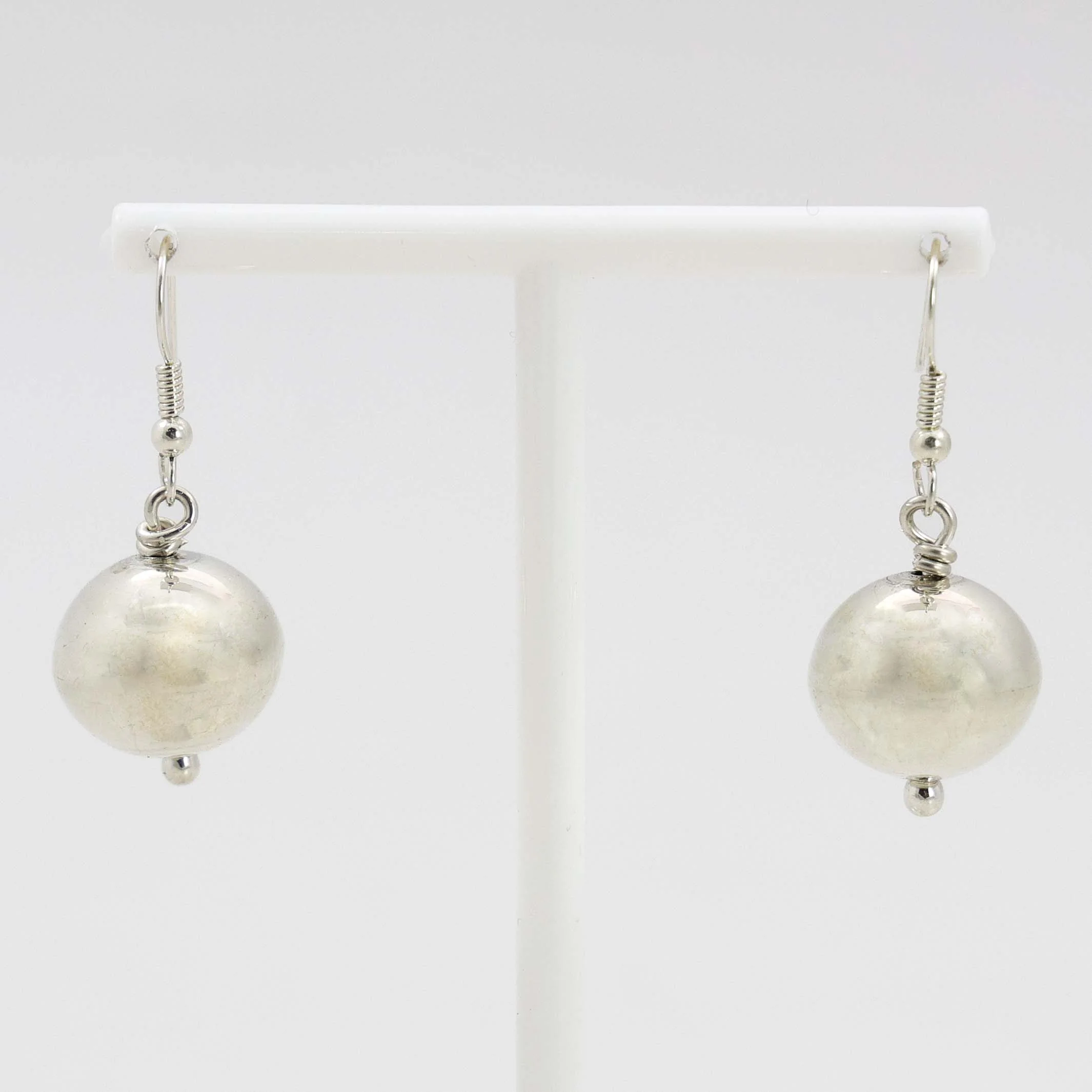 Navajo Pearl Earrings