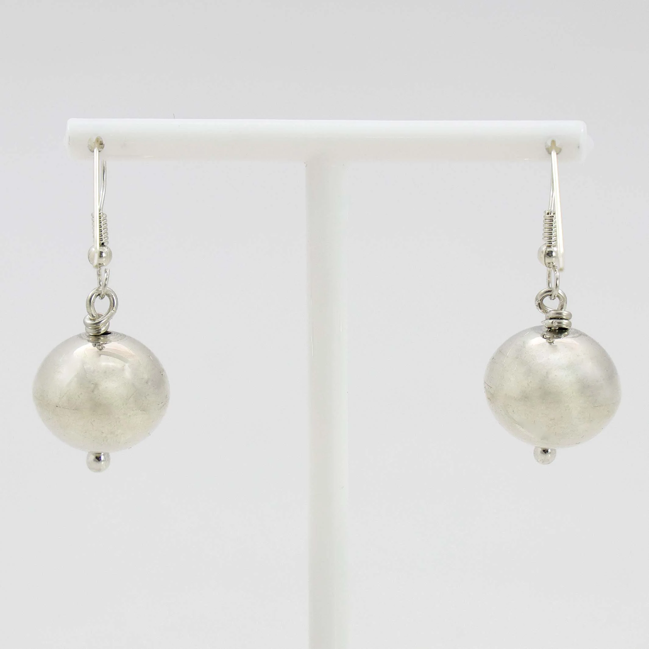 Navajo Pearl Earrings - Image 2