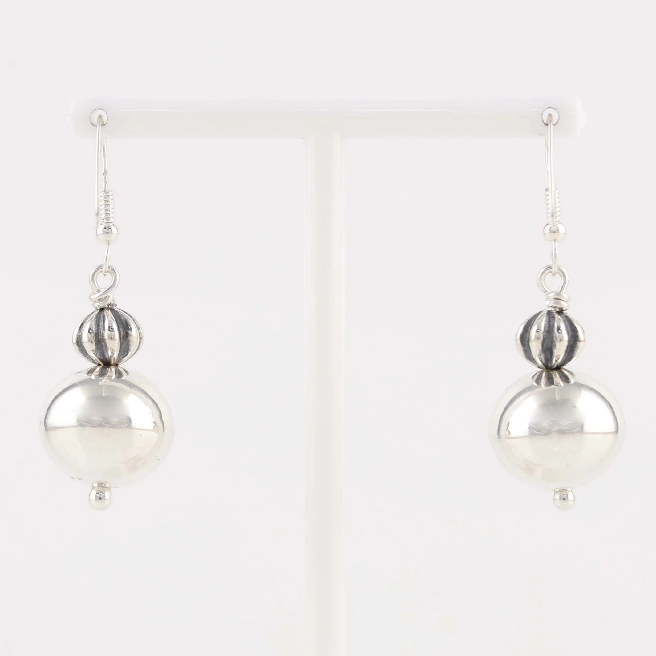 Navajo Pearl Earrings - Image 2