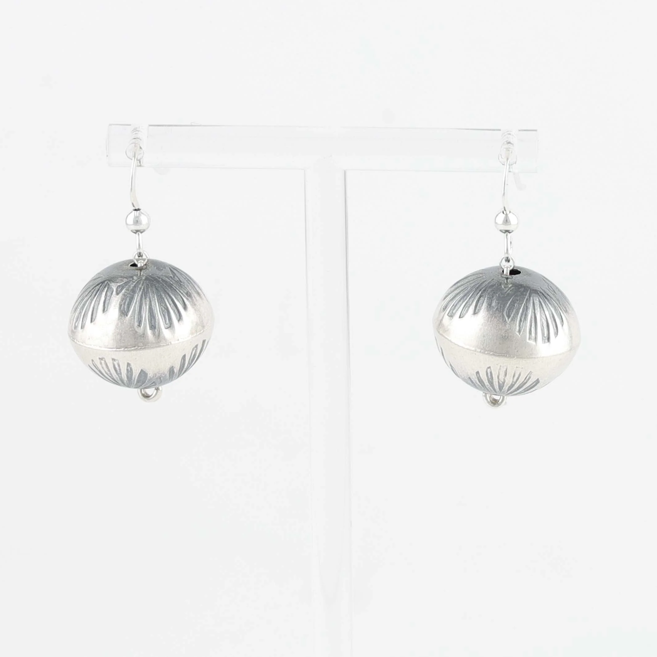 Navajo Pearl Earrings