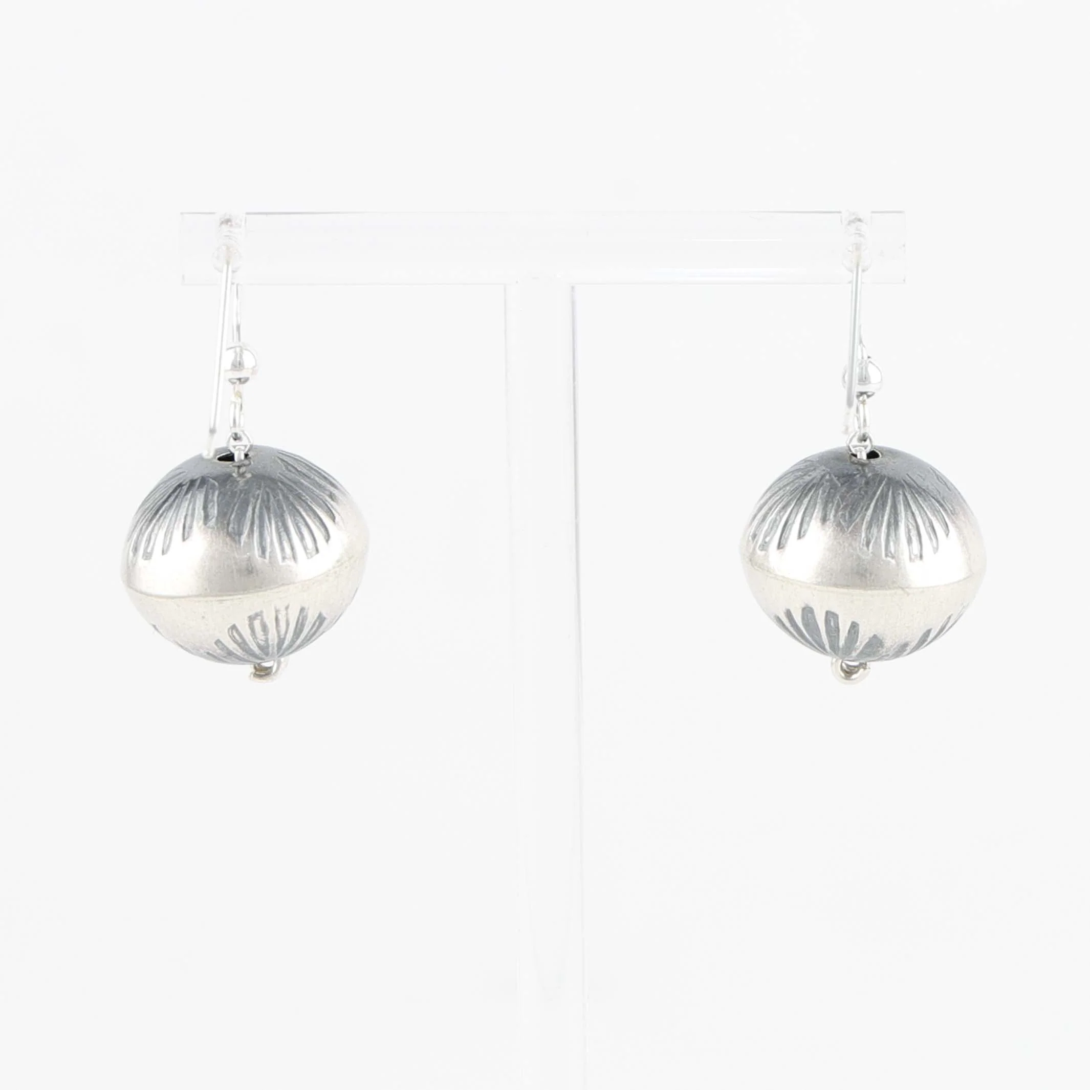 Navajo Pearl Earrings - Image 2