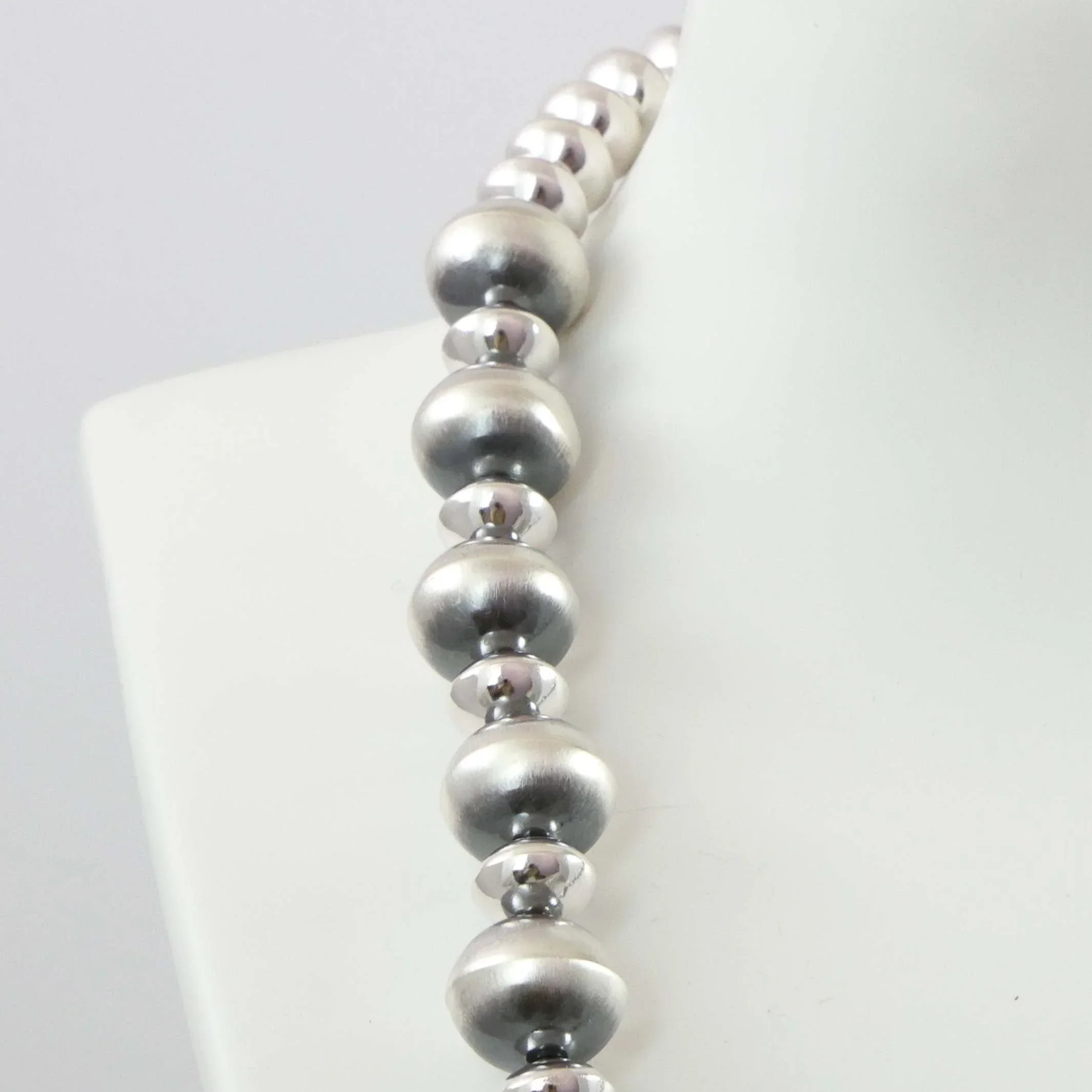 Navajo Pearl Necklace - Image 3