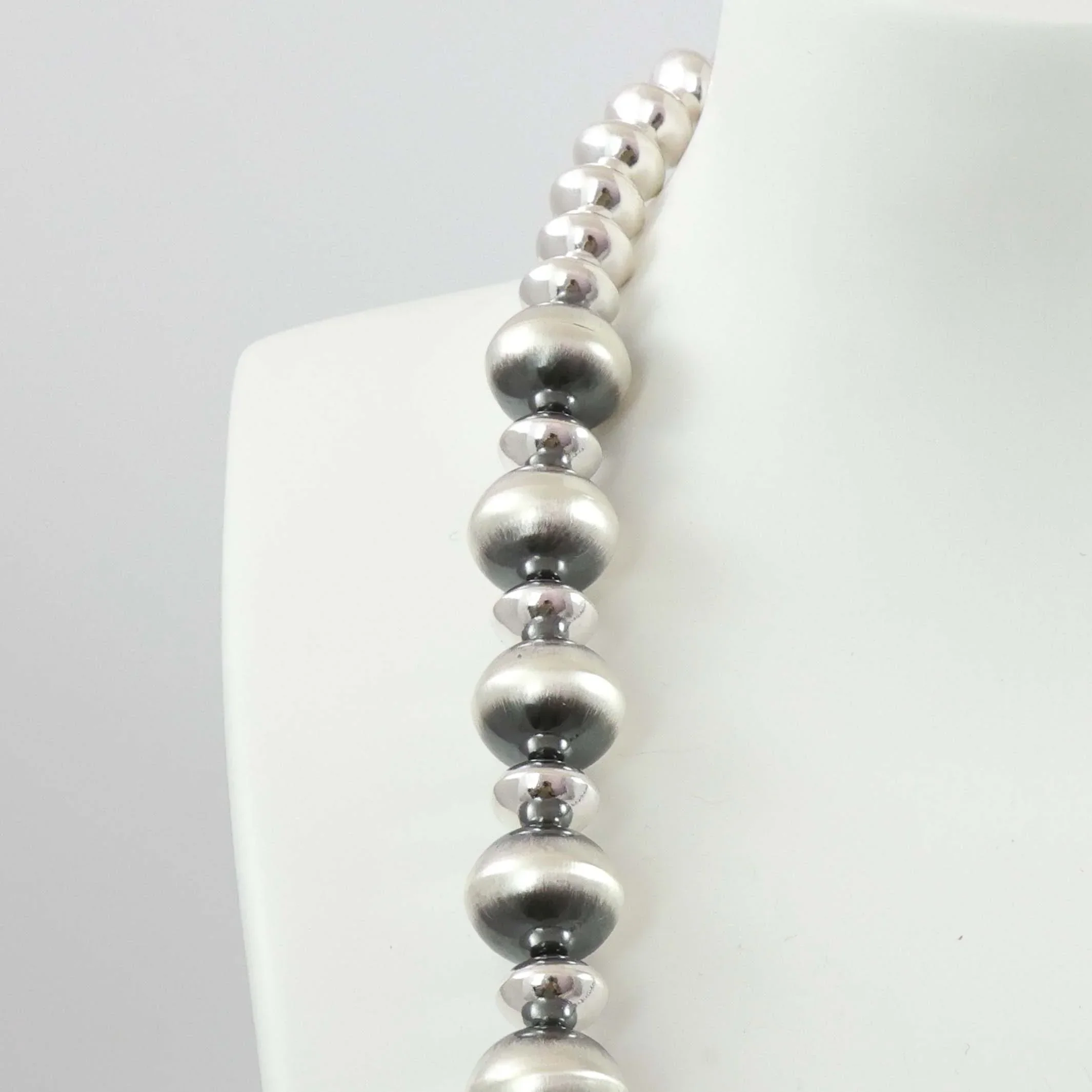 Navajo Pearl Necklace - Image 3