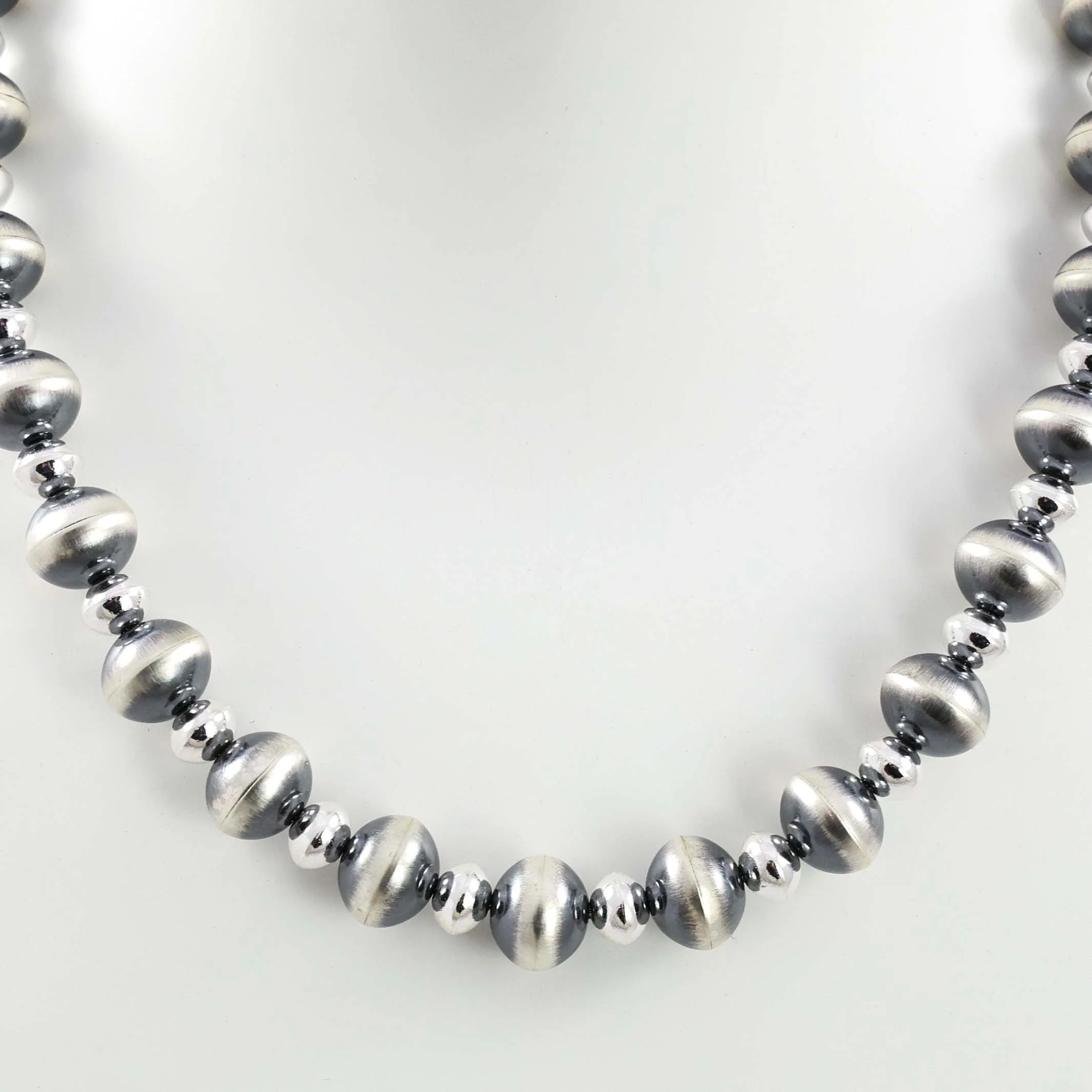 Navajo Pearl Necklace - Image 2