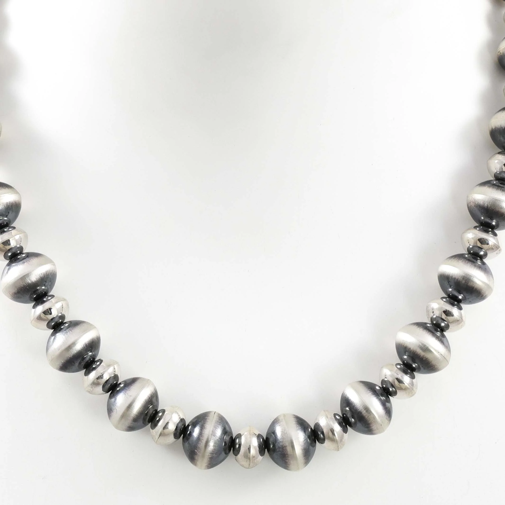 Navajo Pearl Necklace - Image 2