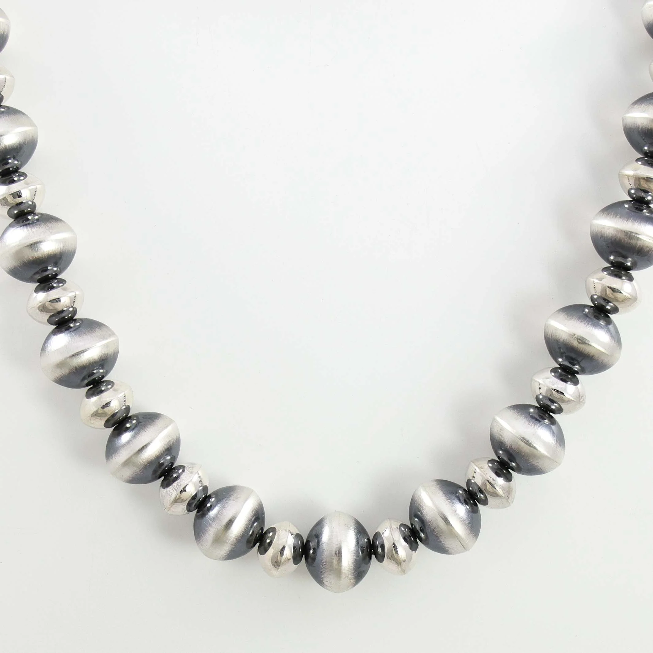 Navajo Pearl Necklace - Image 2