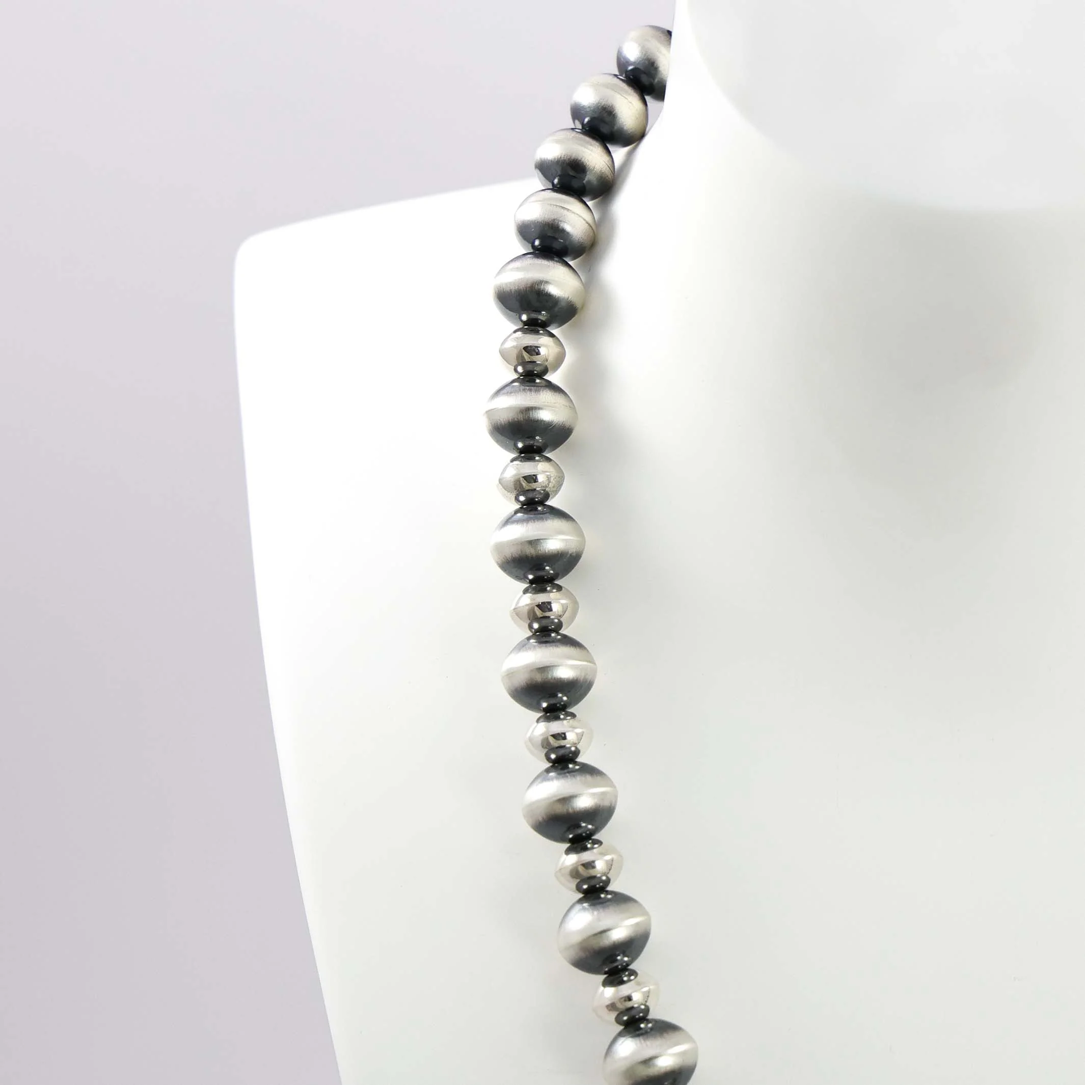 Navajo Pearl Necklace - Image 3