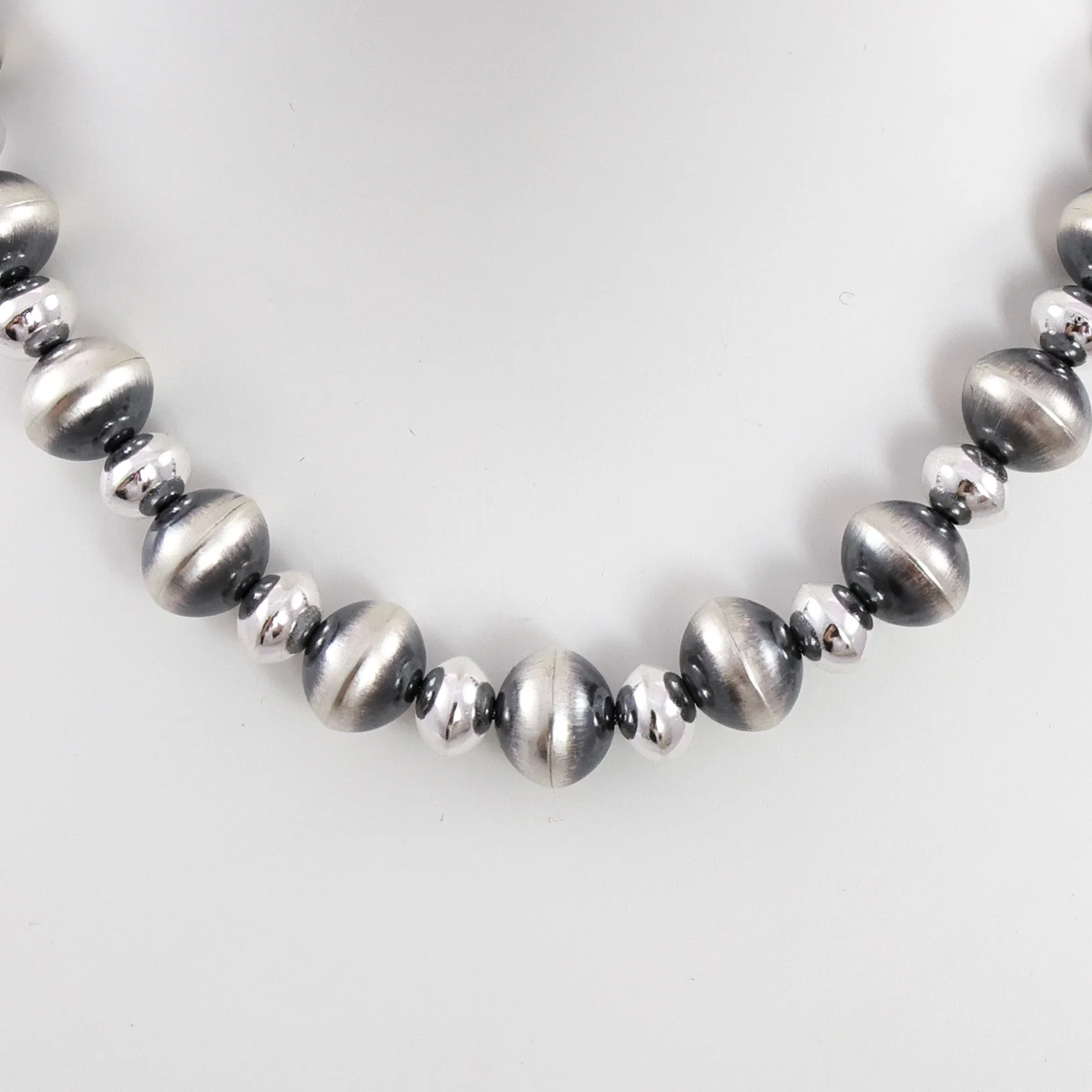 Navajo Pearl Necklace - Image 2