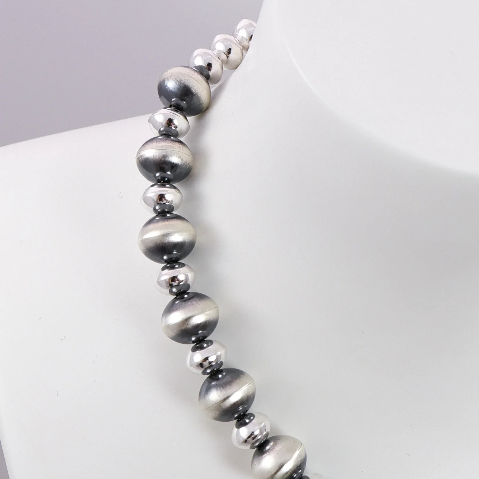 Navajo Pearl Necklace - Image 3