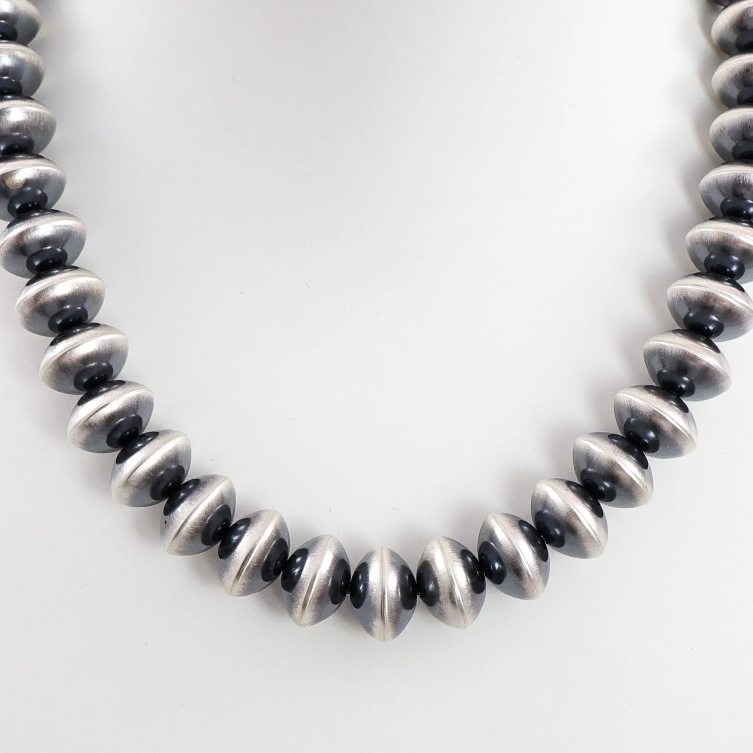 Navajo Pearl Necklace - Image 2