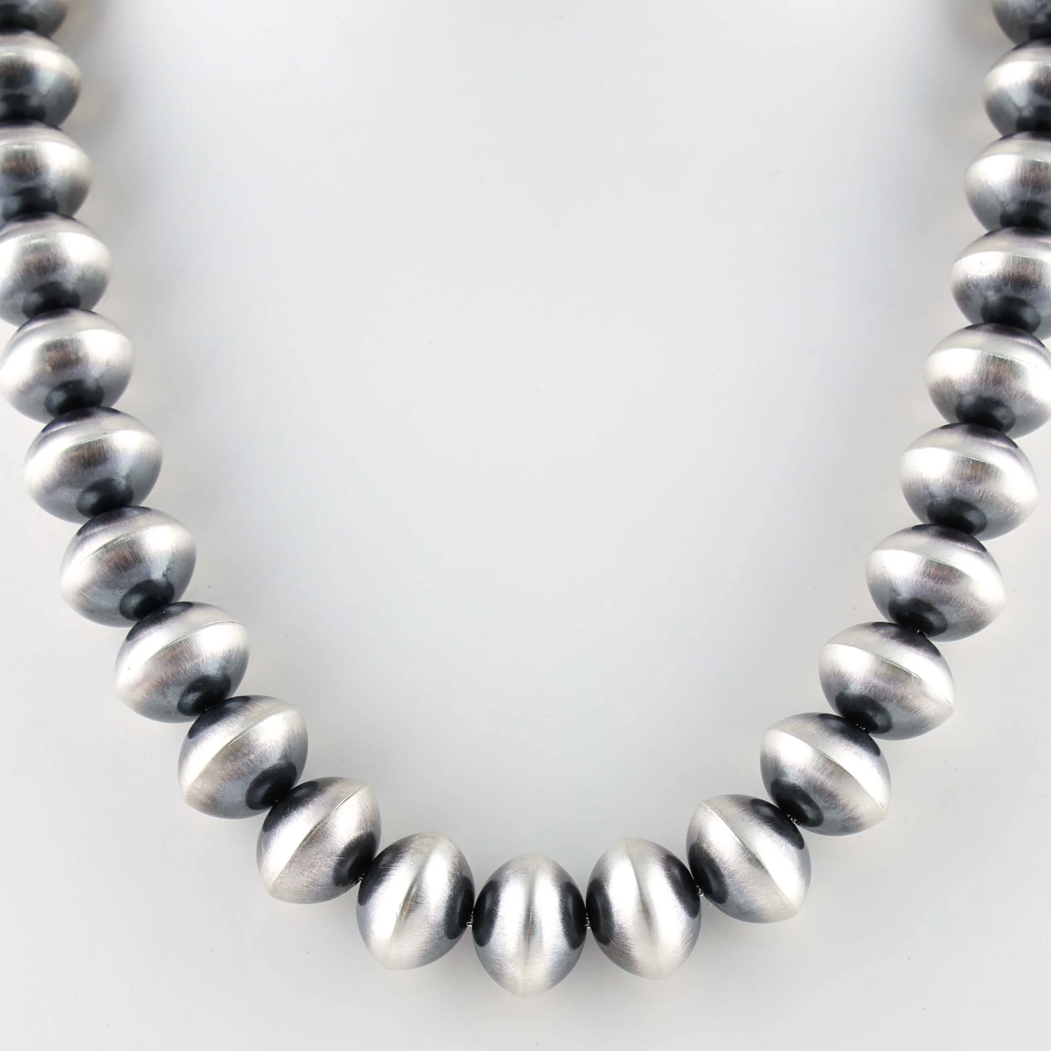 Navajo Pearl Necklace - Image 2