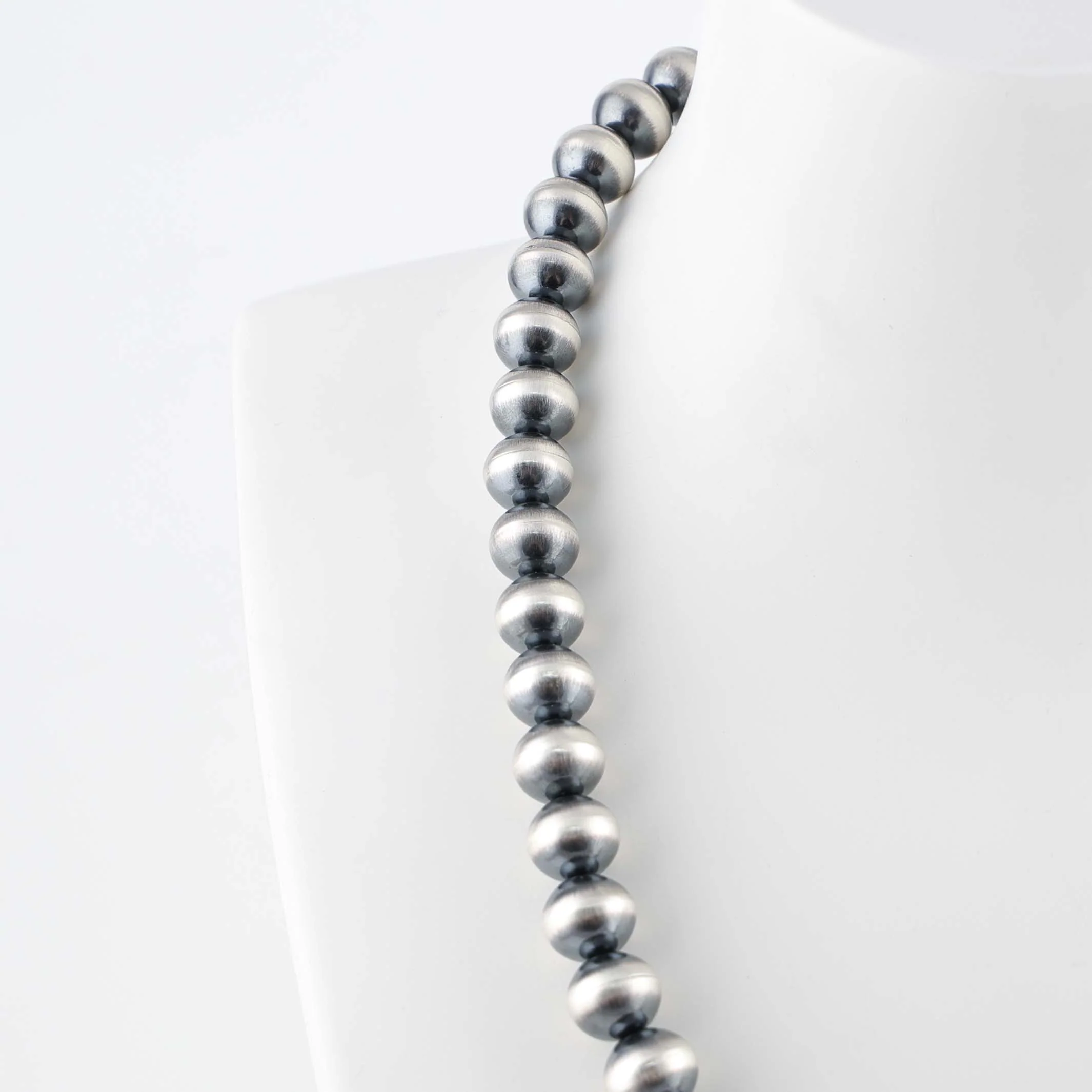 Navajo Pearl Necklace - Image 3