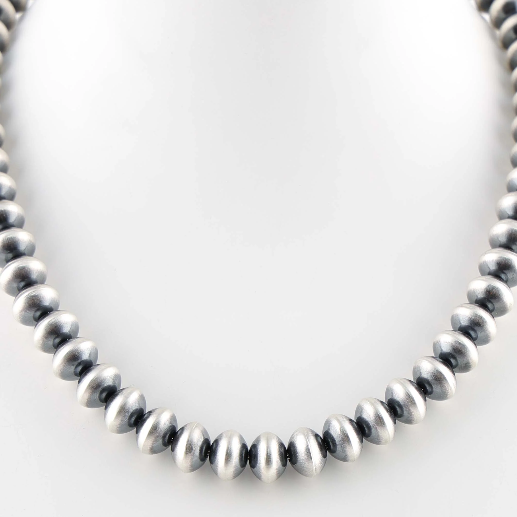 Navajo Pearl Necklace - Image 2