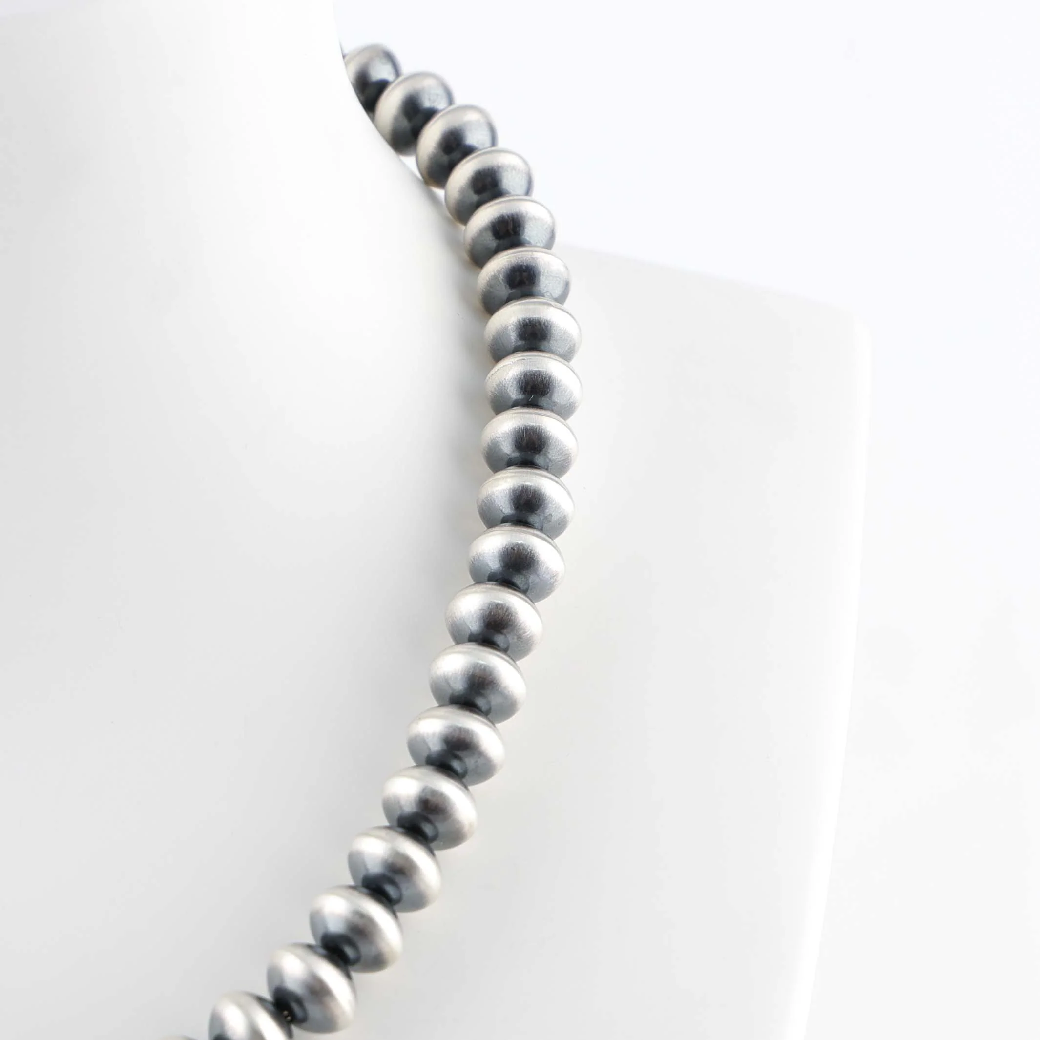 Navajo Pearl Necklace - Image 4