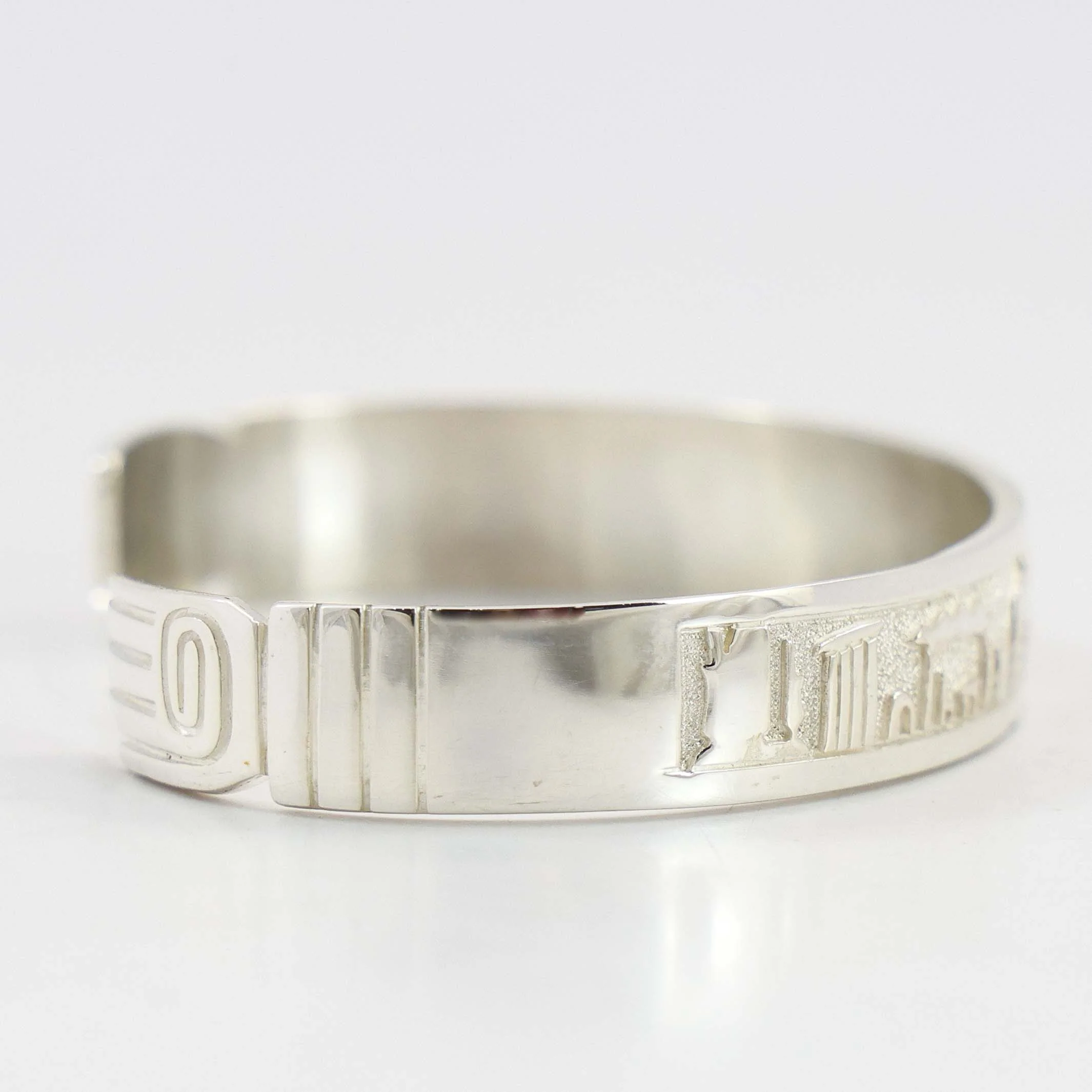 Navajo Storyteller Cuff - Image 3