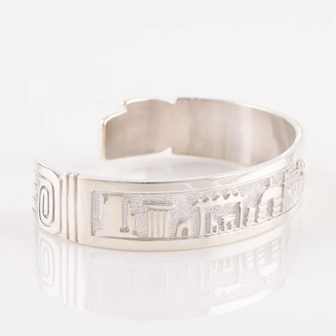 Navajo Storyteller Cuff - Image 2