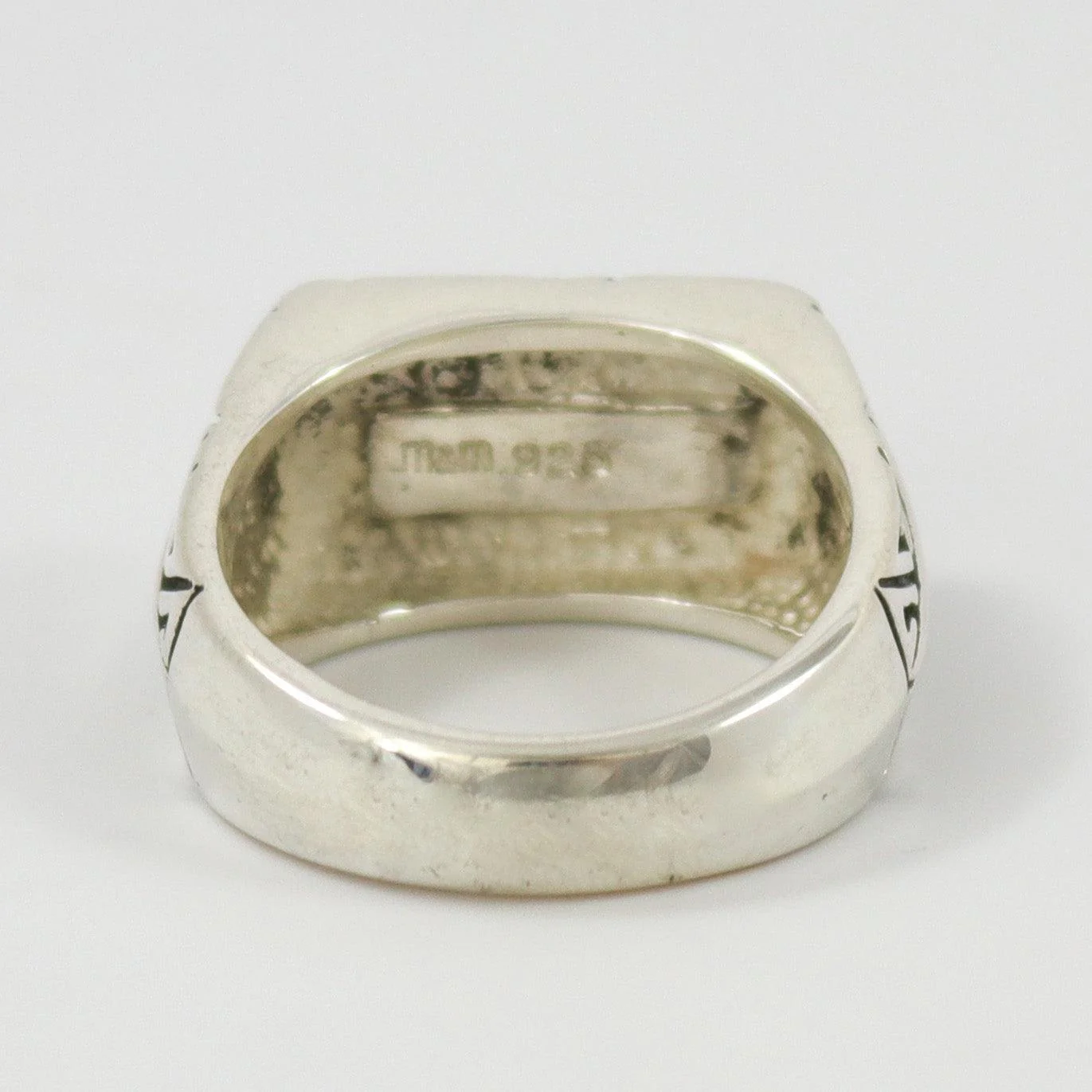 Onyx Flat Top Ring - Image 4