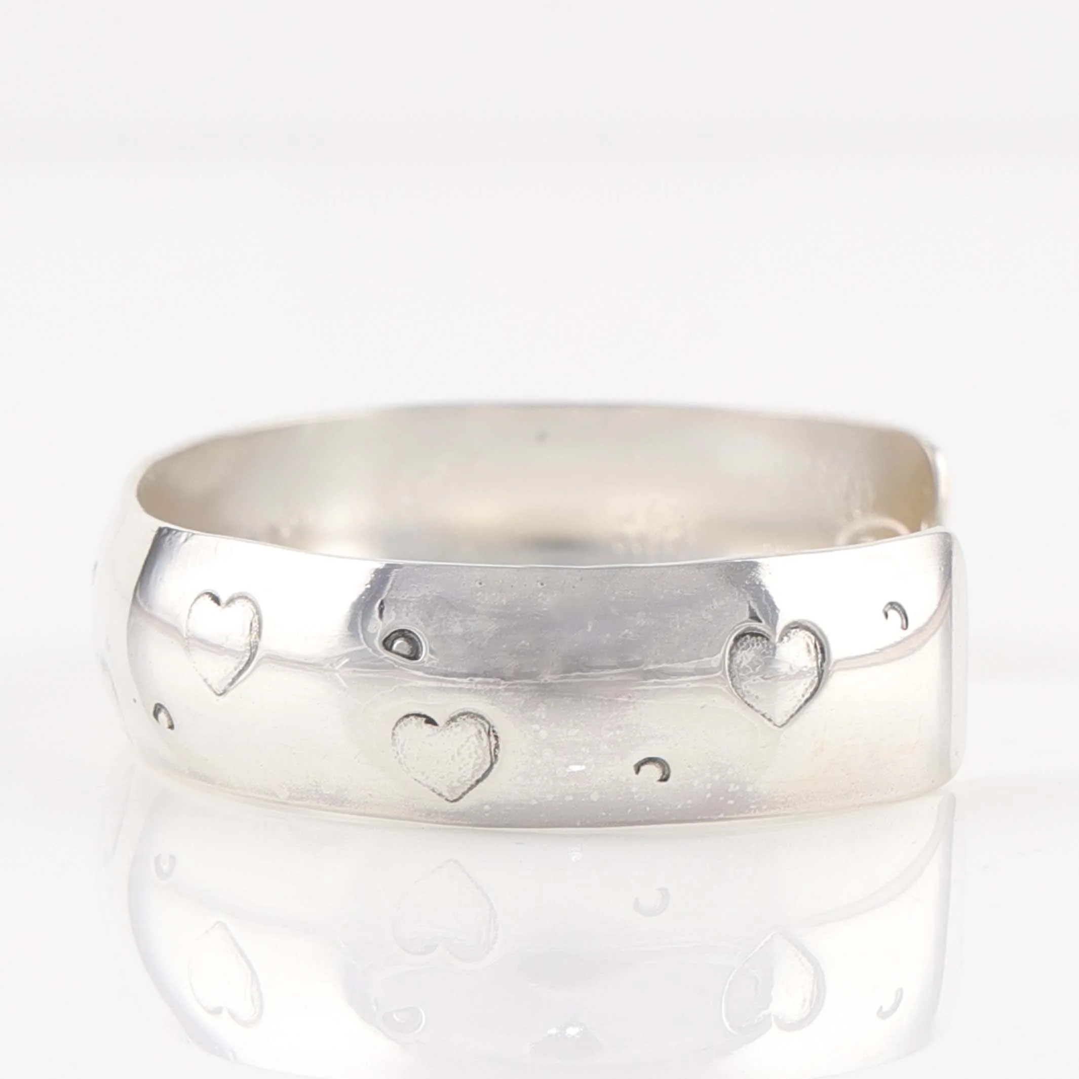Silver Heart Cuff - Image 3