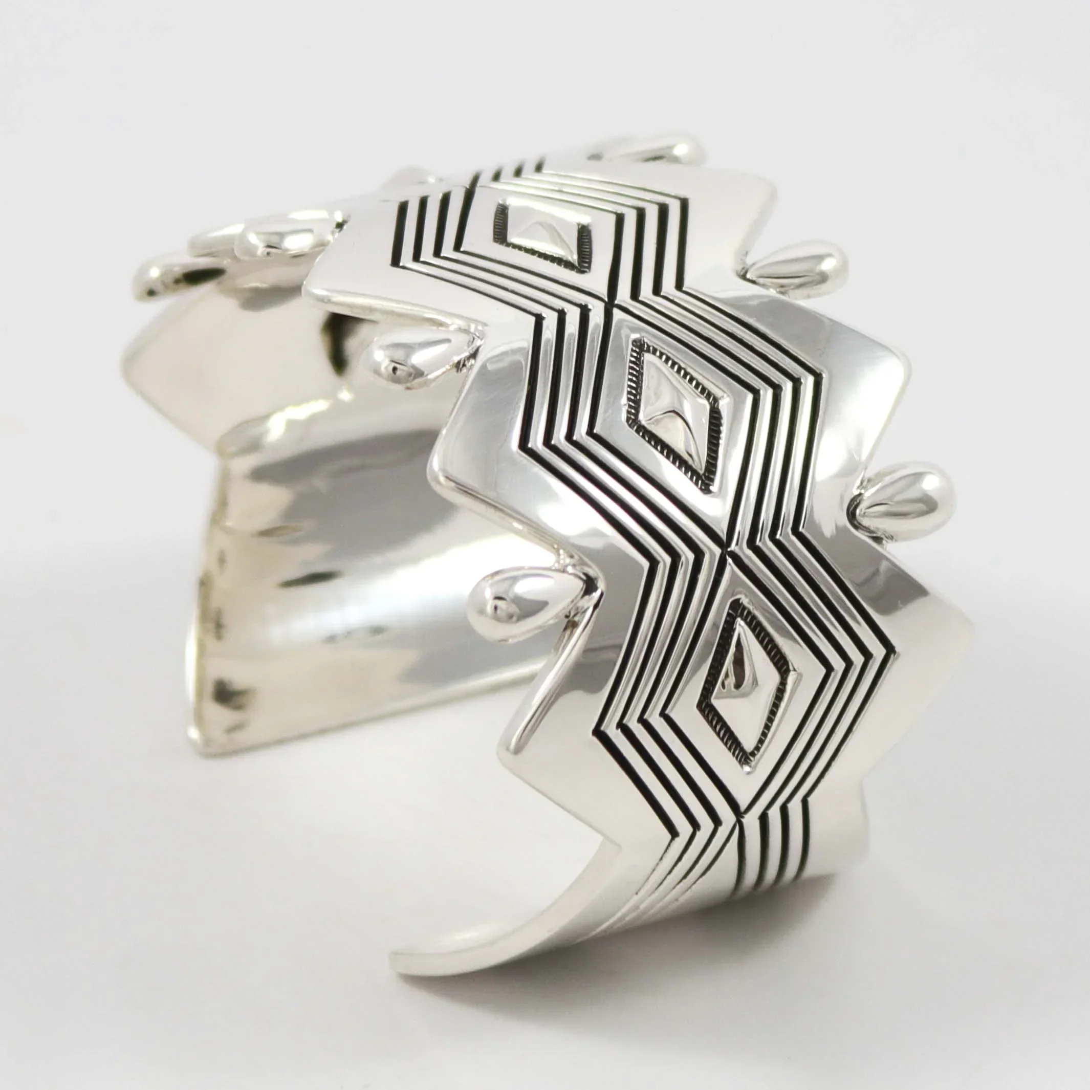 Silver Zig-Zag Cuff - Image 3