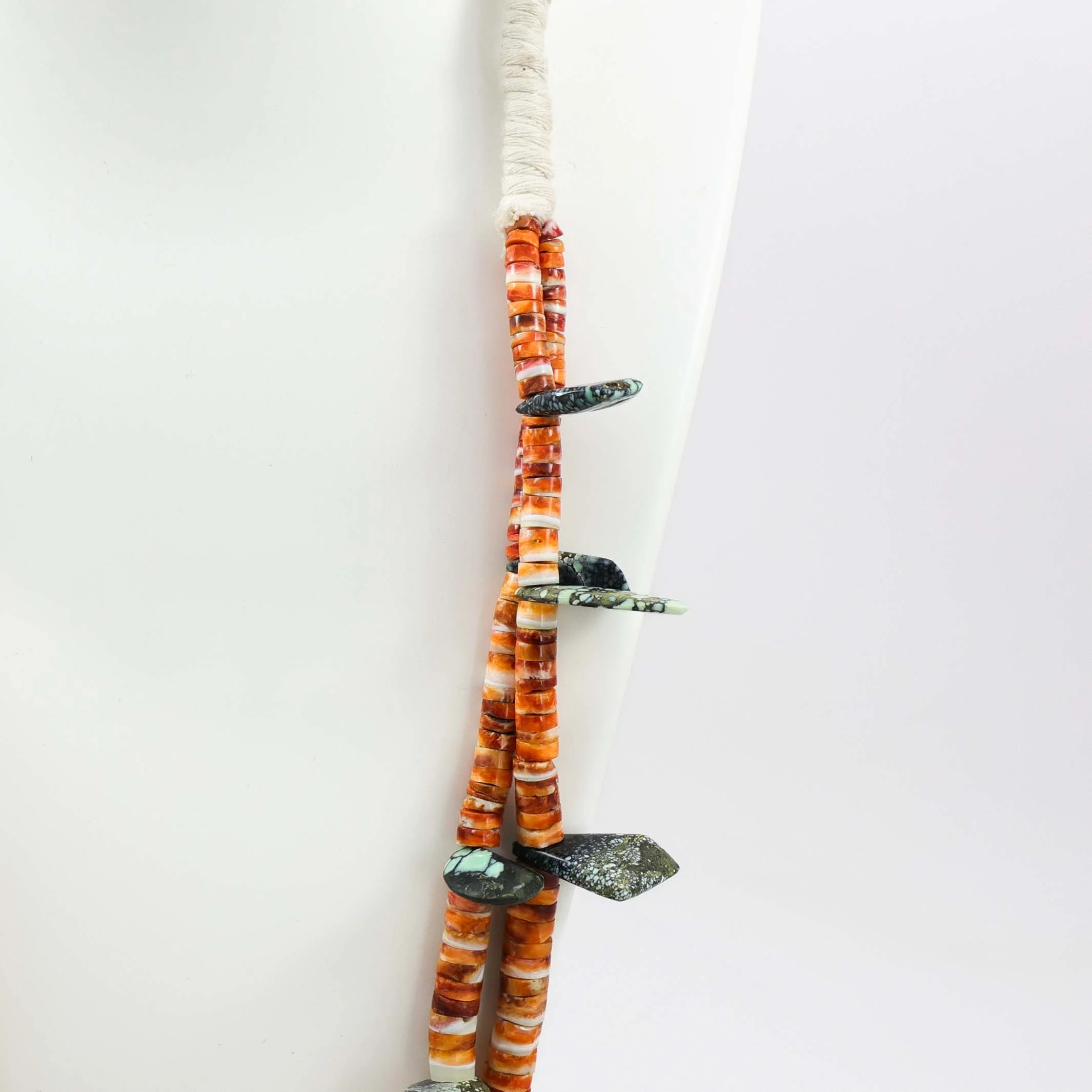 Spiny Oyster and Turquoise Jacla Necklace - Image 4