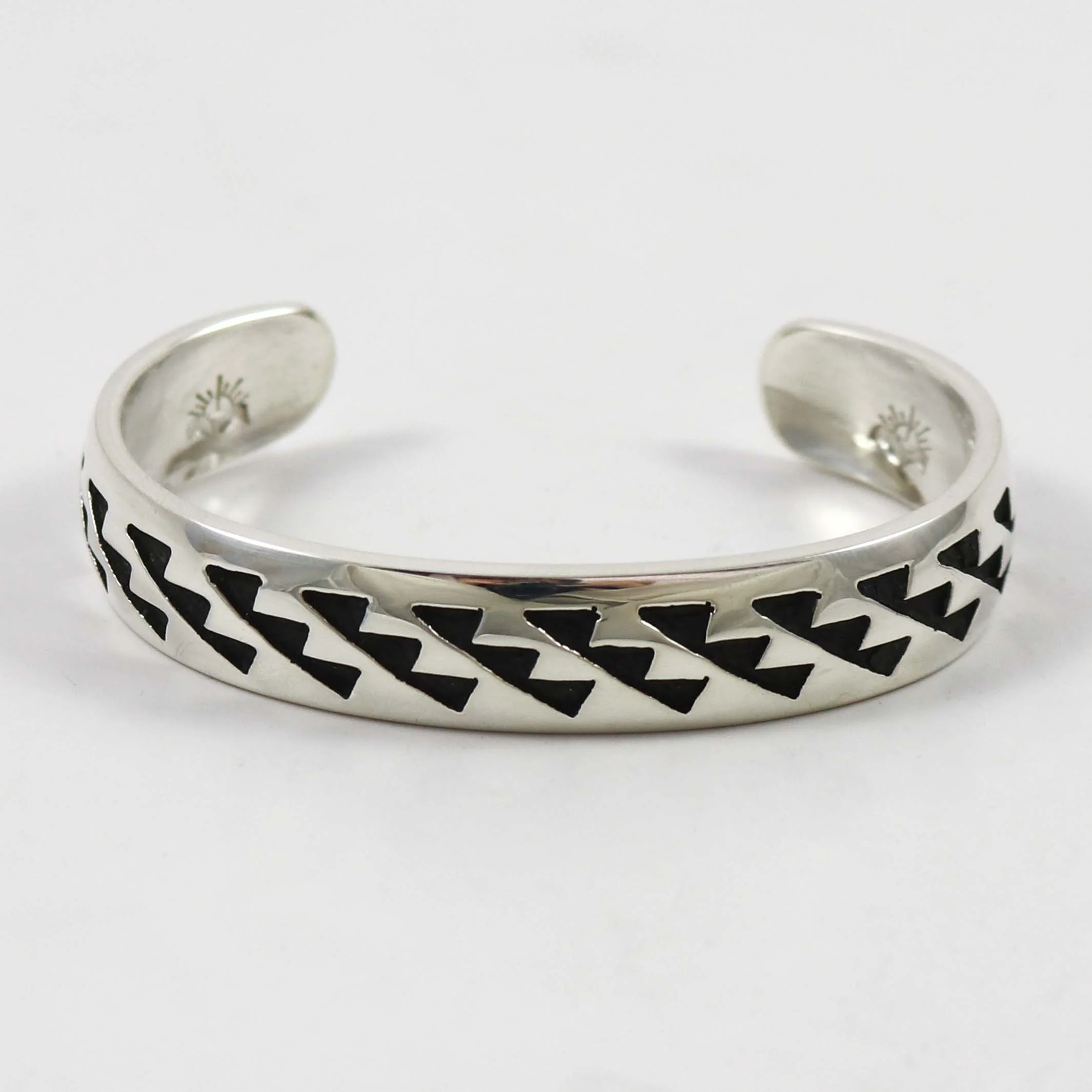 Trickling Water Cuff