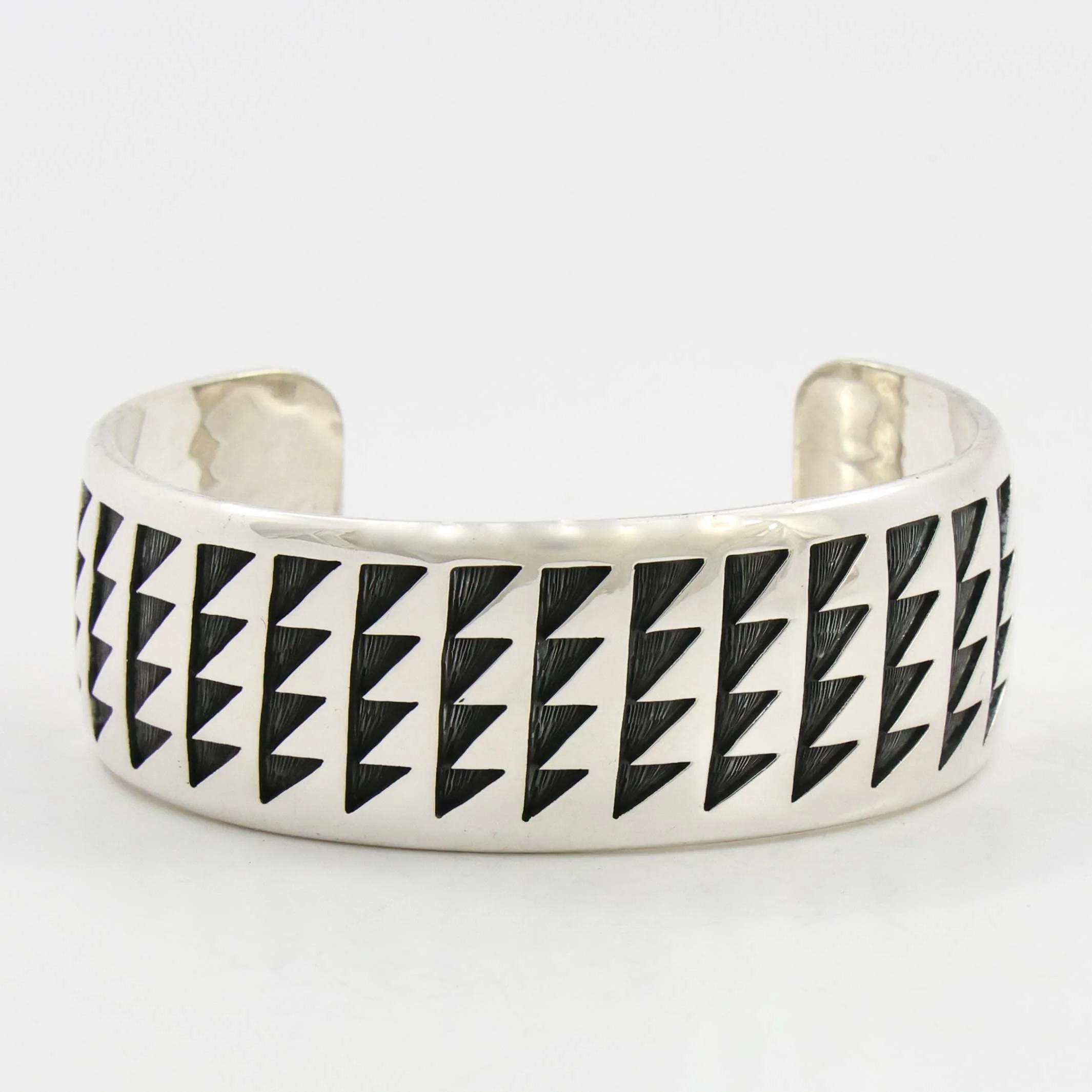Trickling Water Cuff - Image 2